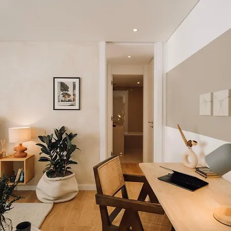 Apartment Tarquinia - 1 Bedroom And Parking In Alvalade Lisbon