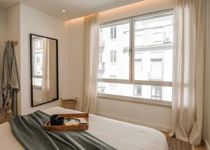 Tarquinia - 1 Bedroom And Parking In Alvalade ליסבון